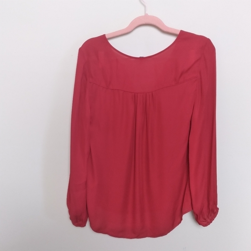 Joie Red 100% Silk Long Sleeve V Neck Flowy Blouse Size Small - Picture 2 of 7